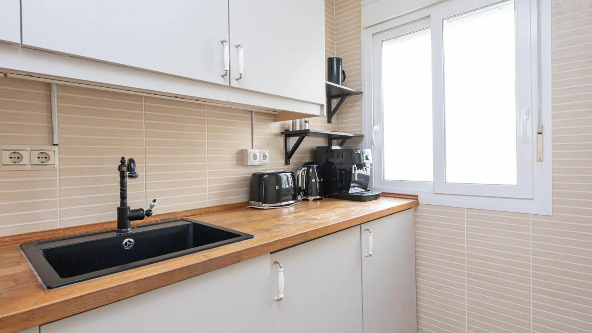 Metropolitan Apartment In Malaga By Solaga Holiday Homes