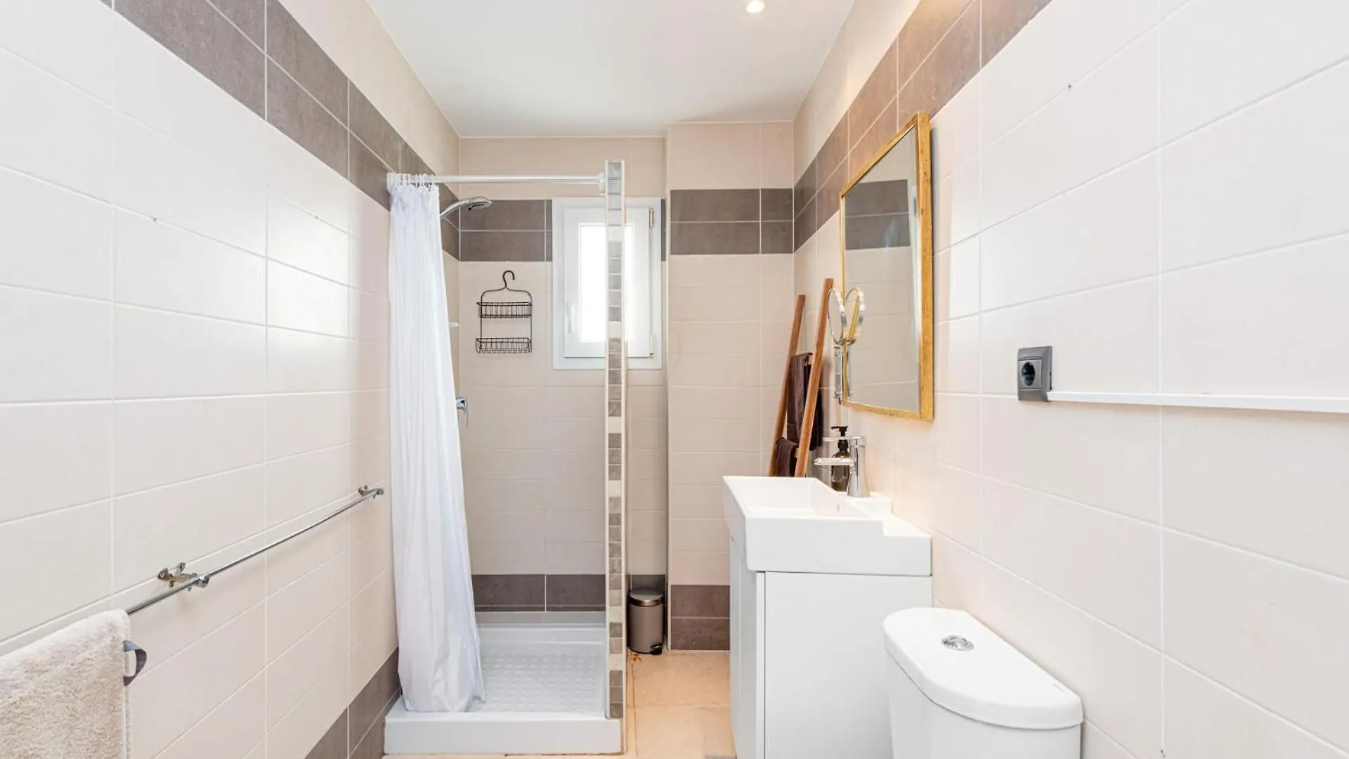 Metropolitan Apartment In Malaga By Solaga Holiday Homes 0*,