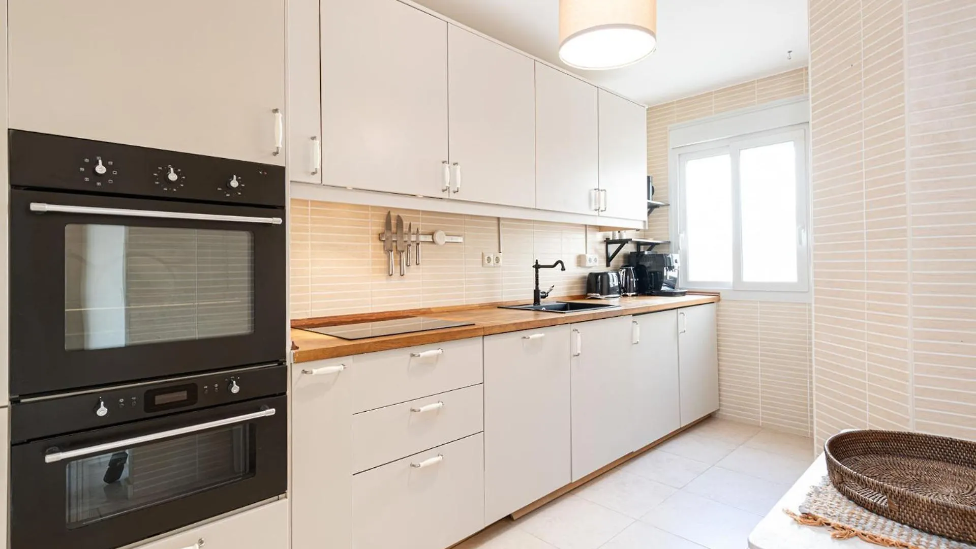 Metropolitan Apartment In Malaga By Solaga Holiday Homes