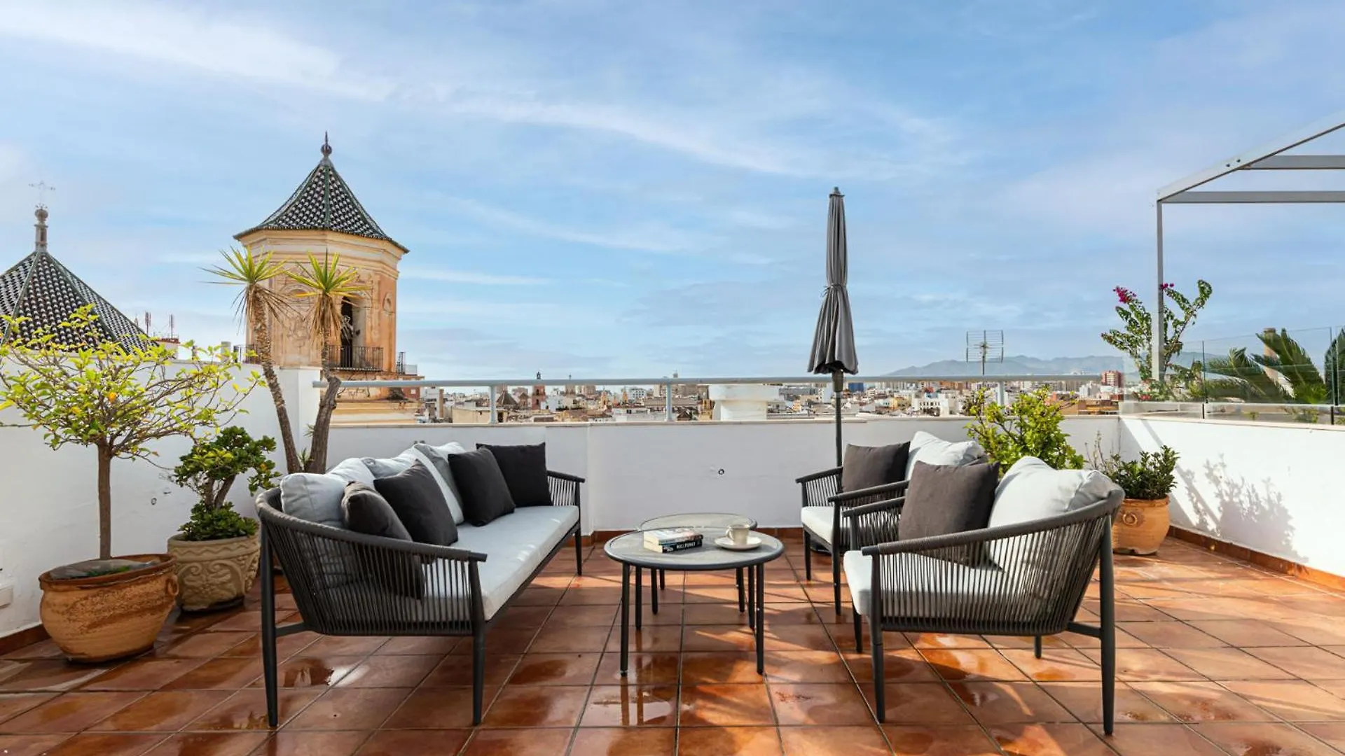 Metropolitan Apartment In Malaga By Solaga Holiday Homes